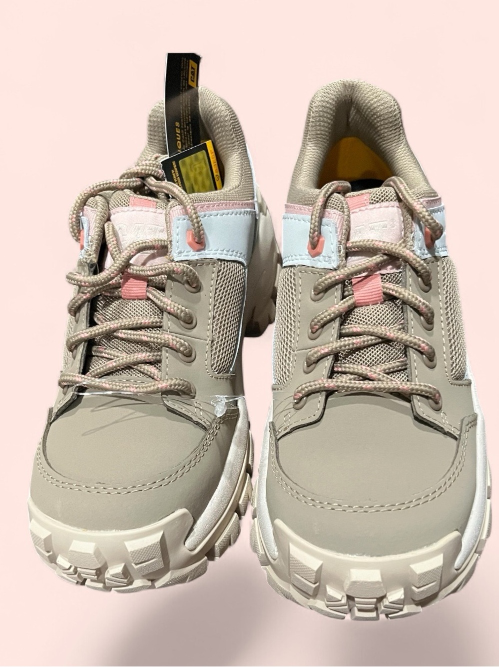 CAT NWT Caterpillar Sport Beige and Subtle Pink Women's Sneakers. SIZE 8. W